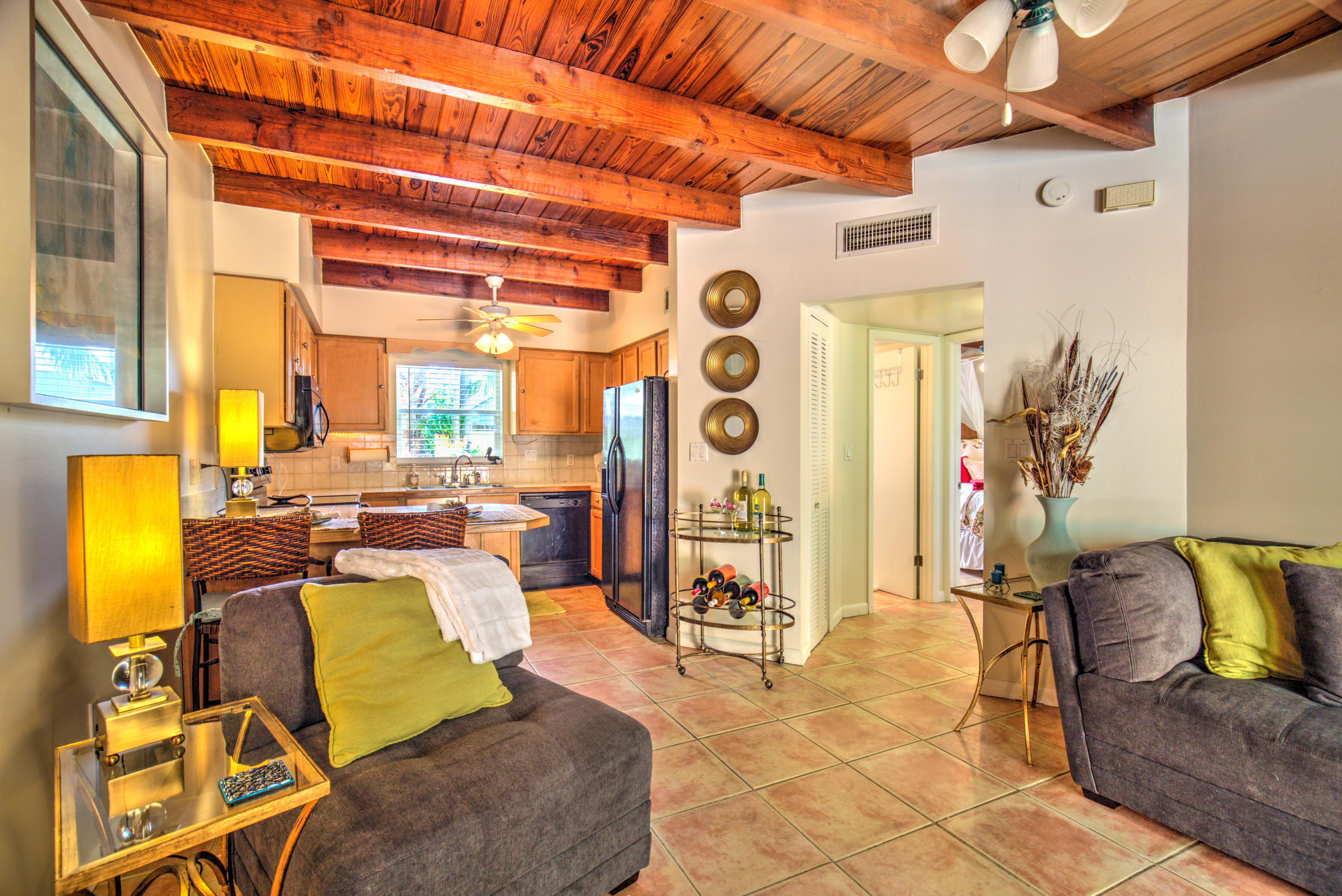 118 Poinsetta Drive Key Largo, FL 33037 - Photo 8 of 50 118 Poinsetta-13