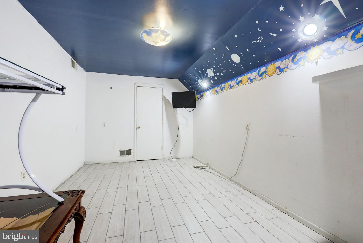 912 Perry Road Lititz, PA 17543 - Photo 39 of 50 a view of a livingroom with wooden floor