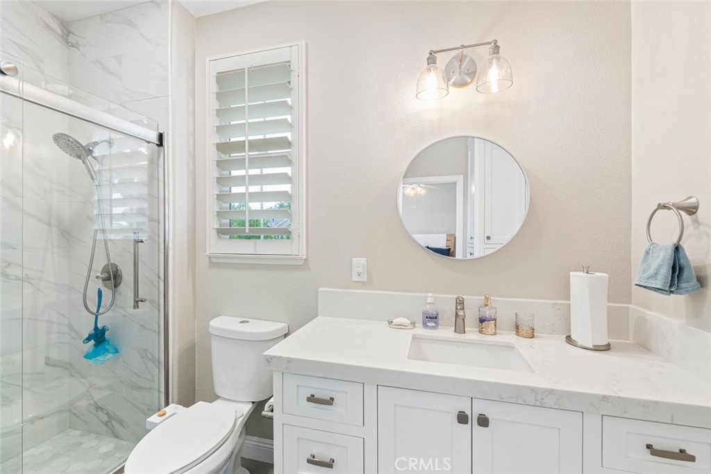 29183 Providence Road Temecula, CA 92591 - Photo 23 of 33 Casita Bathroom