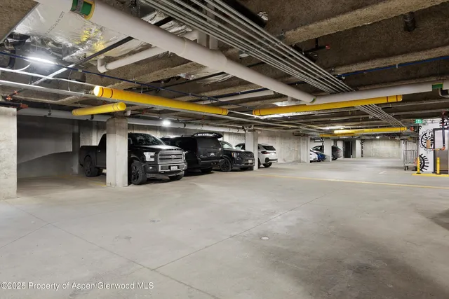 $3,195,000 | 119 Wood Road, Unit 303, Snowmass Village, CO 81615