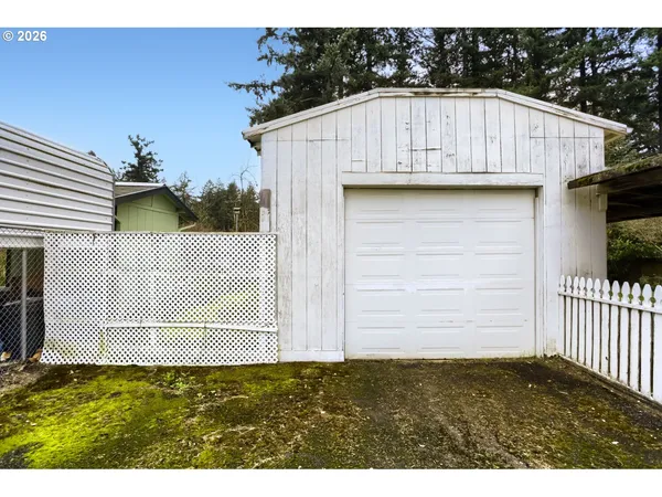 $300,000 | 3117 Southeast 157th Avenue, Portland, OR 97236