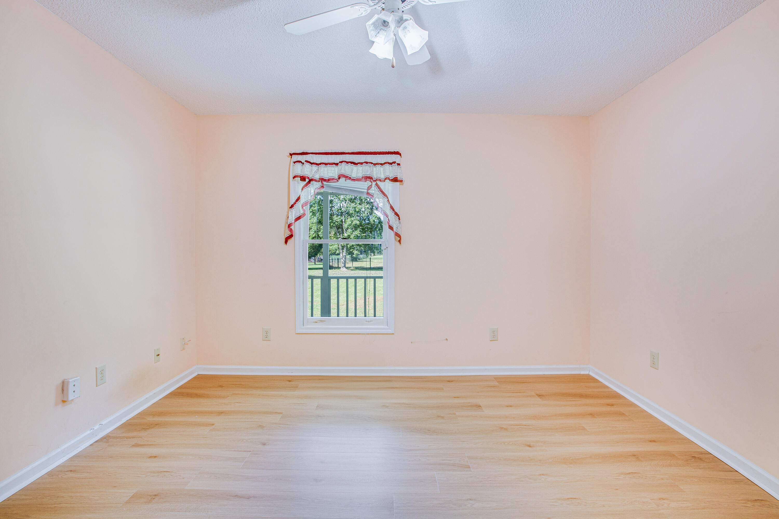 643 Whippoorwill Lane Ridgeville, SC 29472 - Photo 30 of 37 643WhippoorwillLn.MoodyBrandingBoutique-