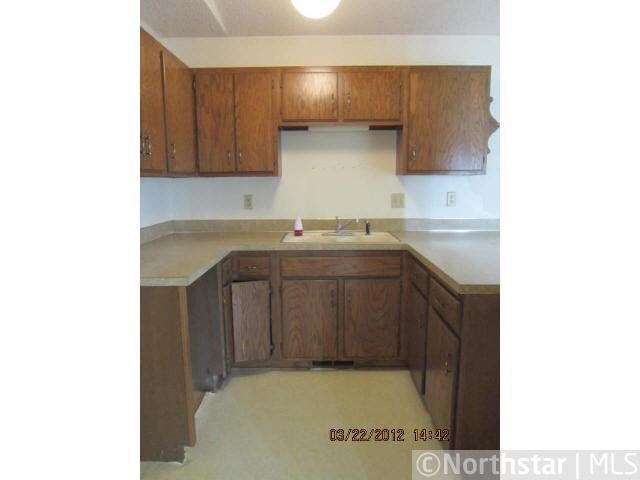 4505 Cinnamon Ridge Trail, Unit B Eagan, MN 55122 - Photo 6 of 11 Gallery Image 6