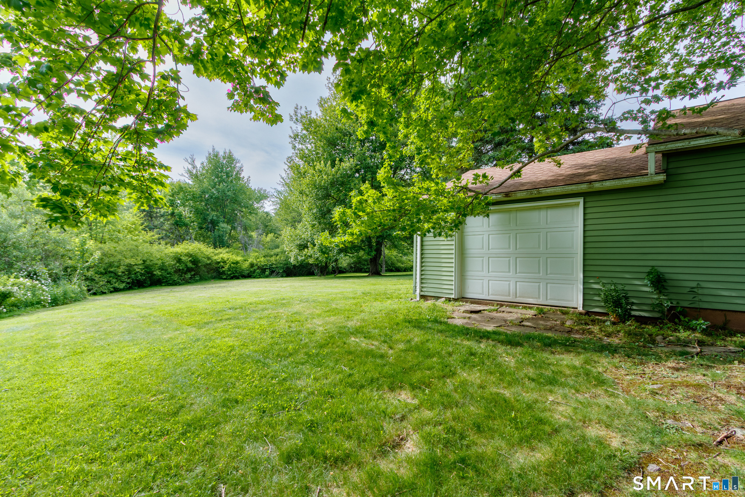 1175 South Curtis Street Wallingford, CT 06492 - Photo 7 of 40