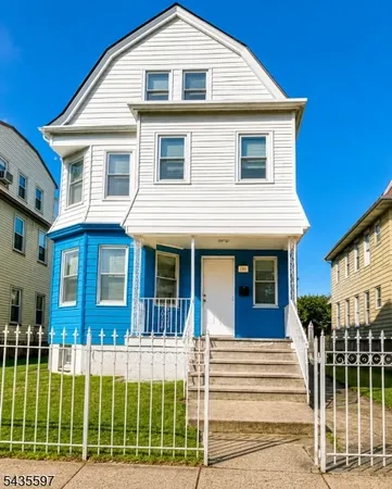 $2,300 | 867 South 17th Street, Unit 1, Newark, NJ 07108