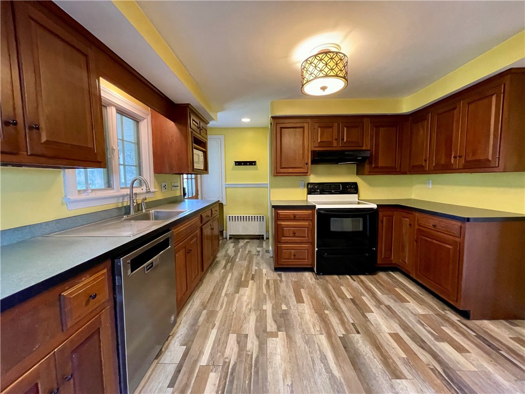 54 Durfee Road Tiverton, RI 02878 - Photo 7 of 25