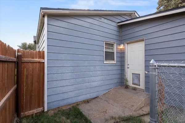 $170,000 | 603 Locust Street, Idalou, TX 79329