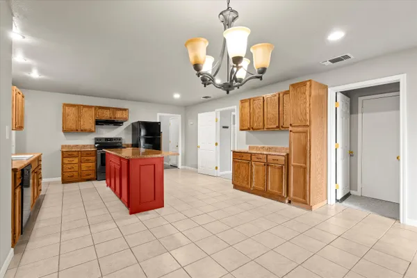 $170,000 | 603 Locust Street, Idalou, TX 79329