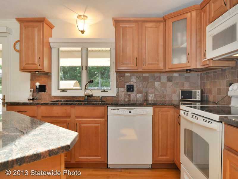 926 Middlebridge Road South Kingstown, RI 02879 - Photo 4 of 25 Kitchen.