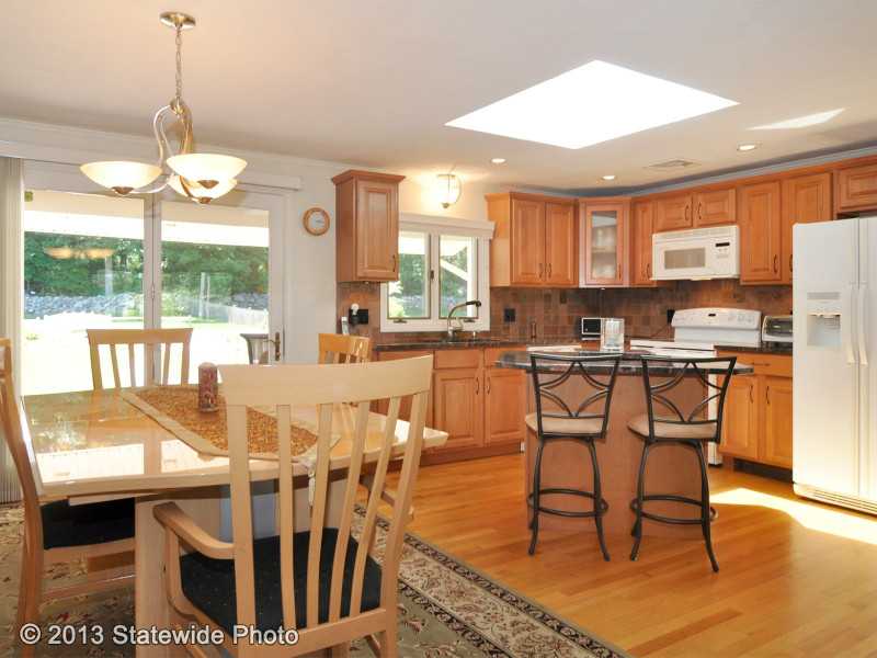 926 Middlebridge Road South Kingstown, RI 02879 - Photo 6 of 25 Kitchen.