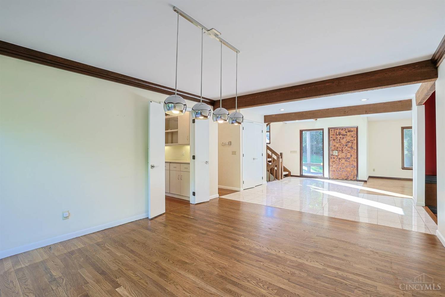 4805 Drake Road Cincinnati, OH 45243 - Photo 20 of 97 Gallery Image 20