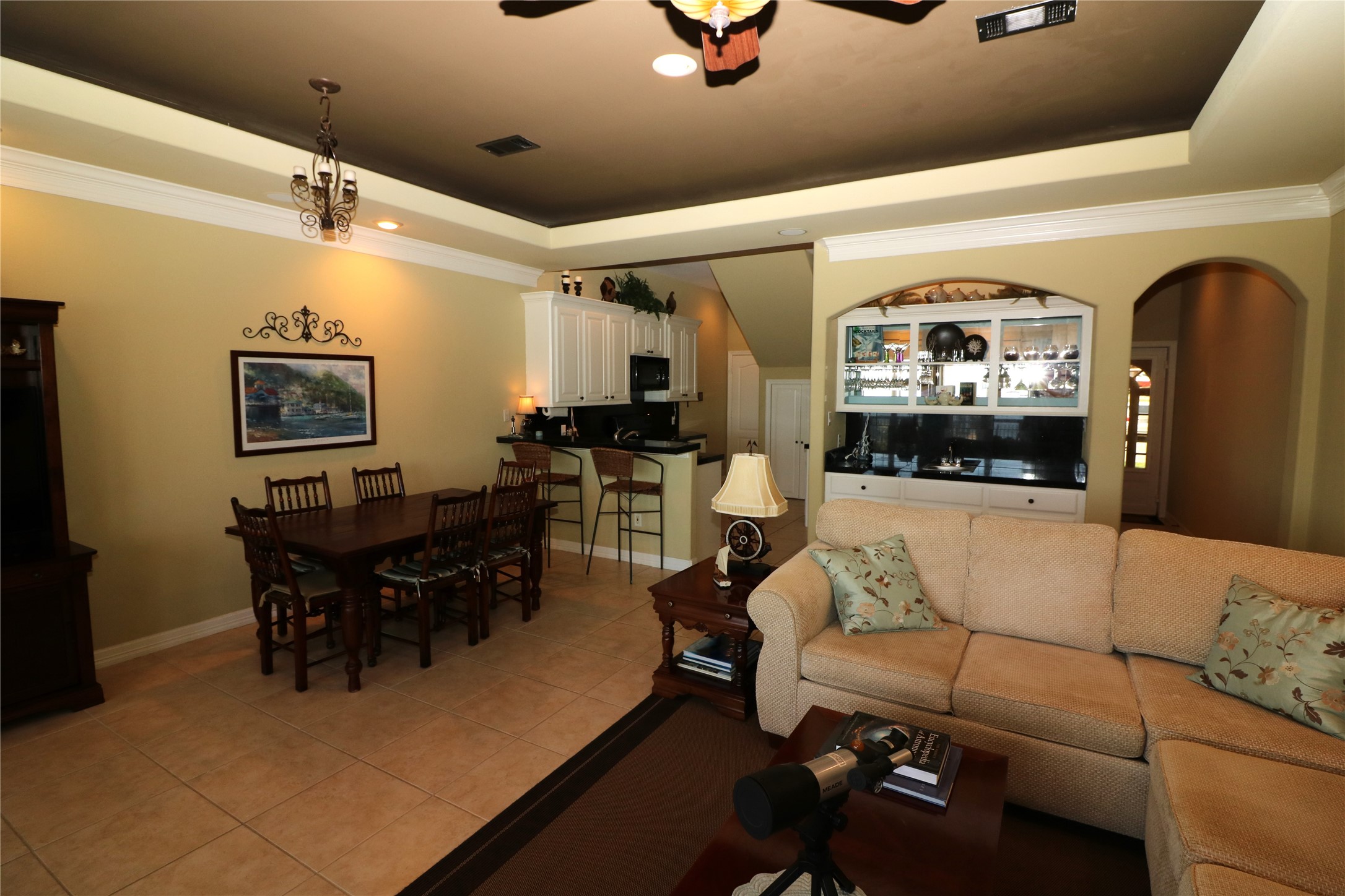 17 Regency Point Conroe, TX 77356 - Photo 6 of 38 Living/Dining Area