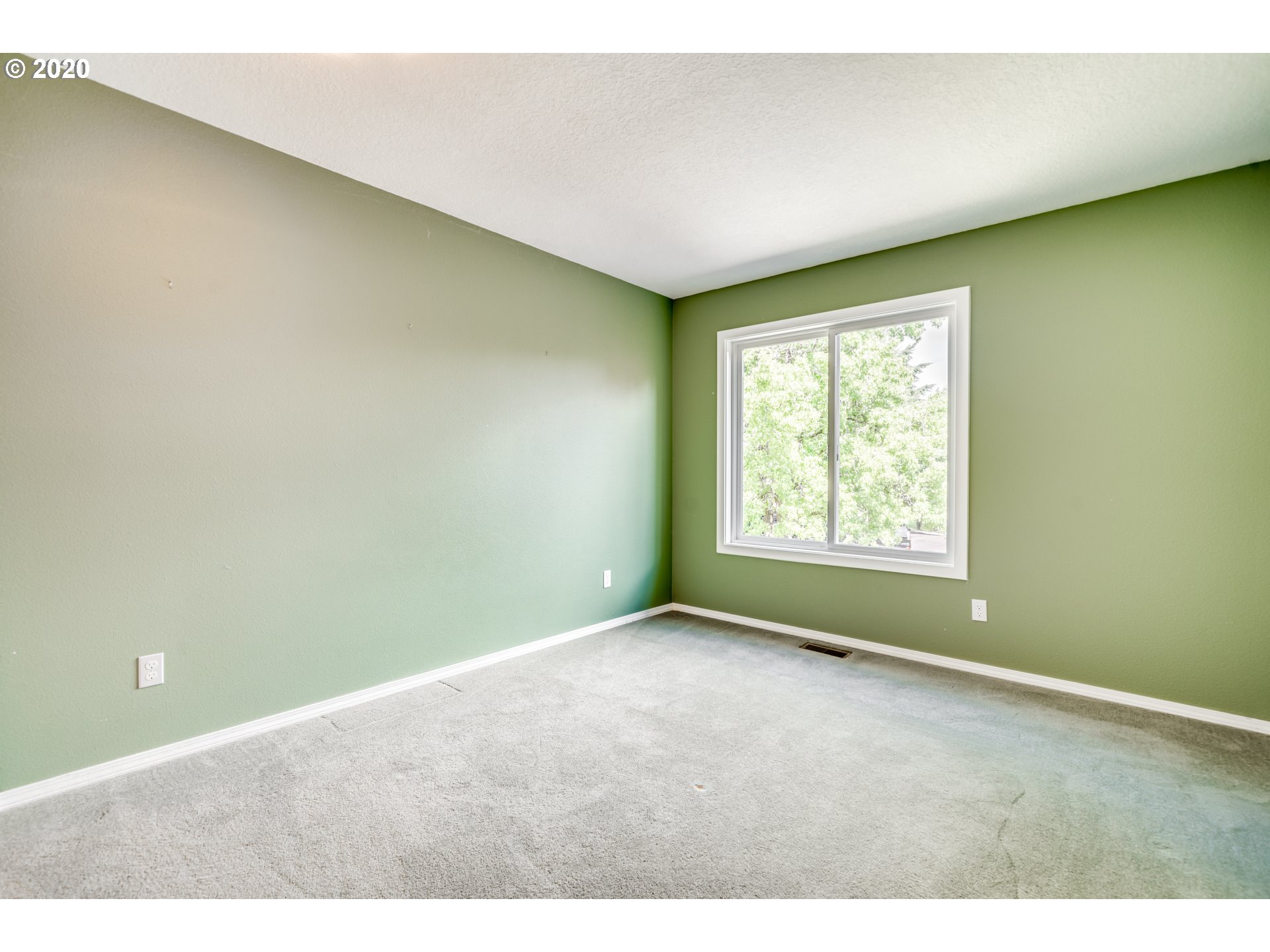 22449 Southwest Stafford Road Tualatin, OR 97062 - Photo 13 of 30 Bedroom
