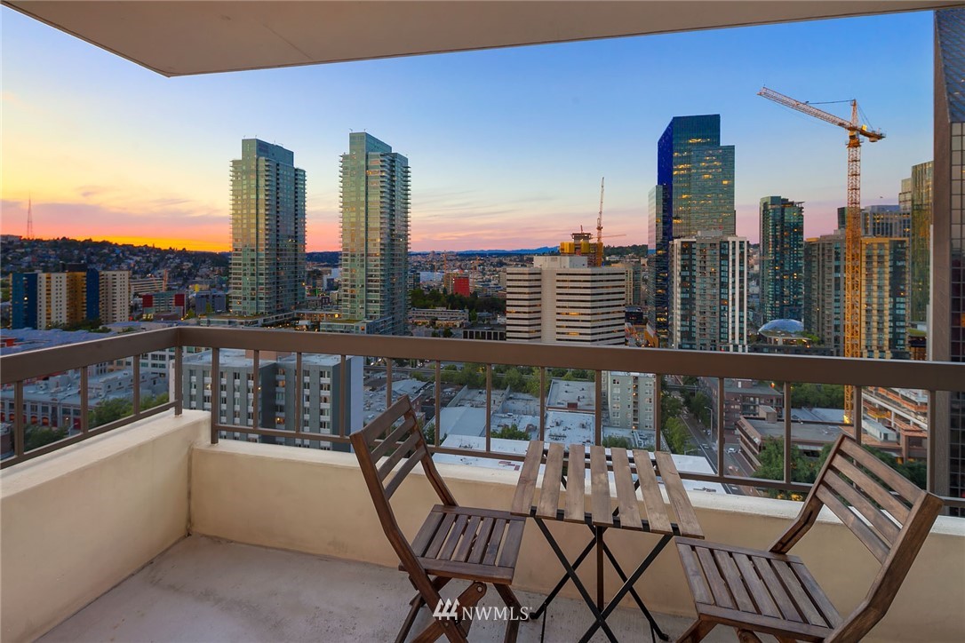 2201 3rd Avenue, Unit 2304 Seattle, WA 98121 - Photo 14 of 25