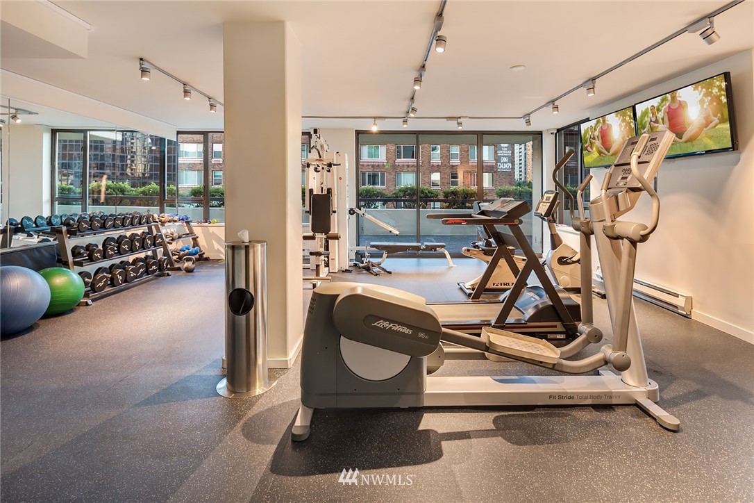 2201 3rd Avenue, Unit 2304 Seattle, WA 98121 - Photo 20 of 25