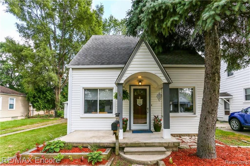 1383 Princeton Road Berkley, MI 48072 - Photo 3 of 25