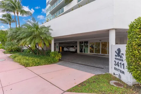 $675,000 | 3411 Indian Creek Drive, Unit 402, Miami Beach, FL 33140