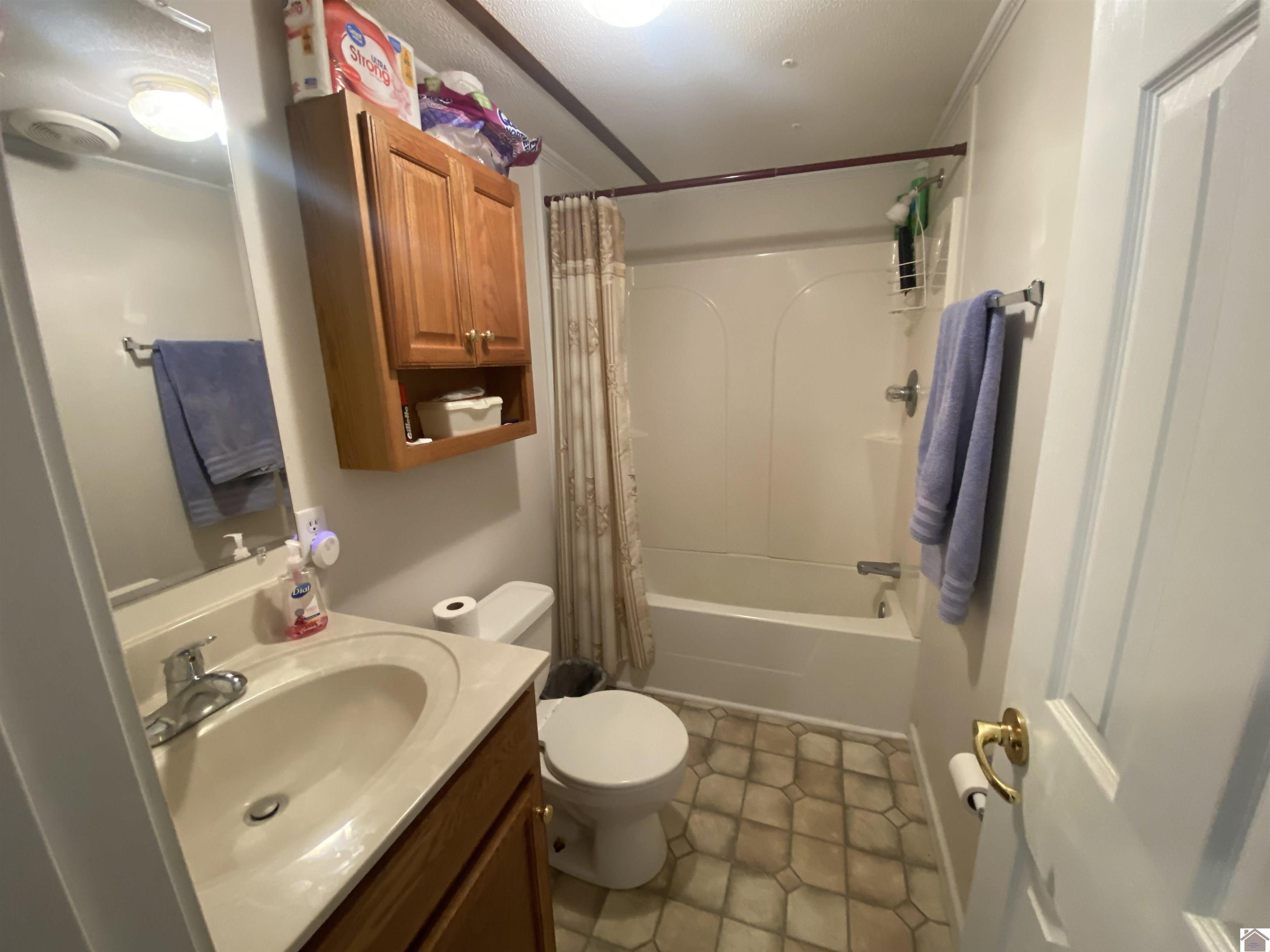 500 B B Hall Road Cadiz, KY 42211 - Photo 7 of 17 Photo 7