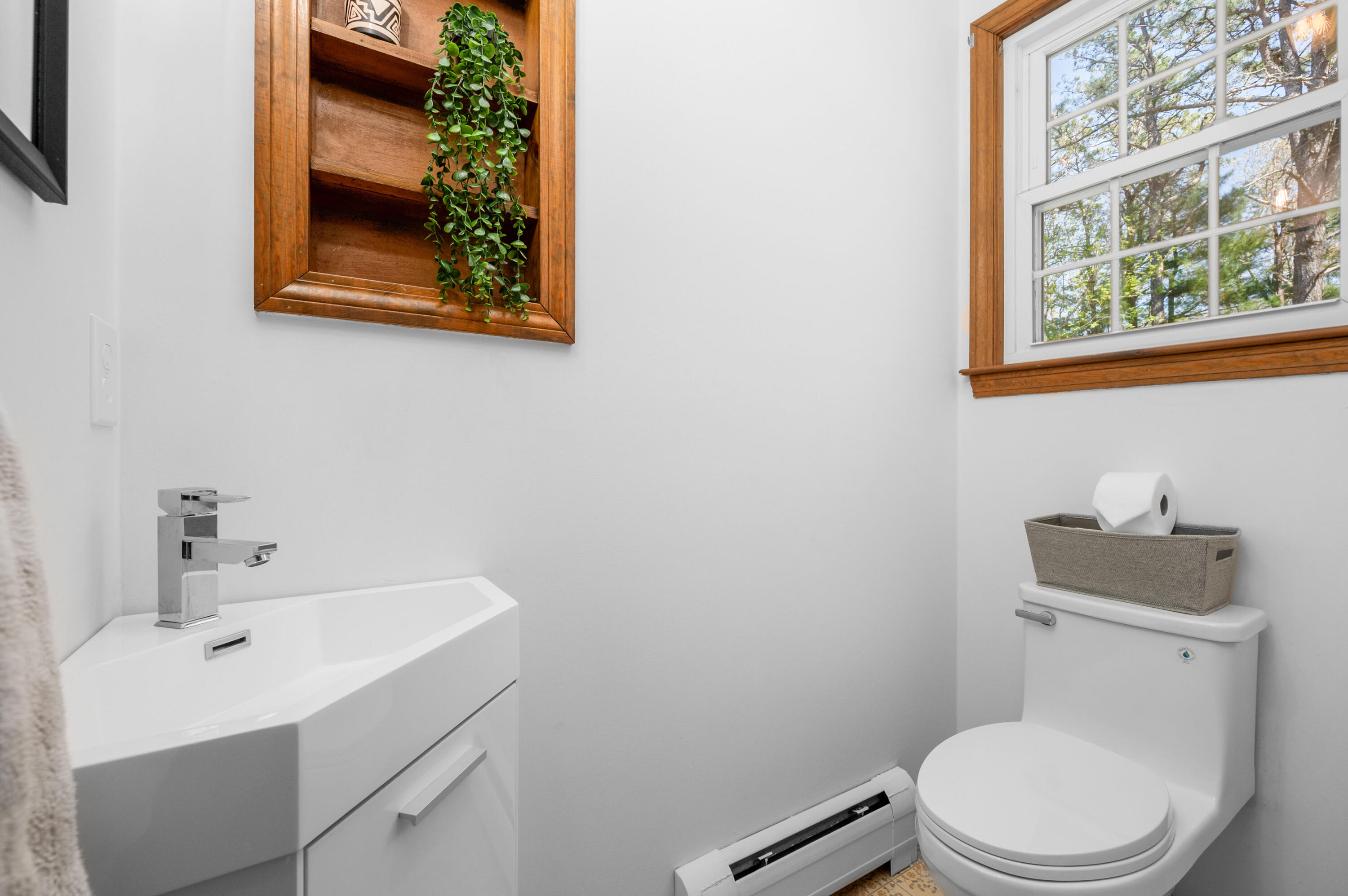 32 Dorcas Drive Barnstable, MA 02630 - Photo 19 of 39 1st Floor Half Bath