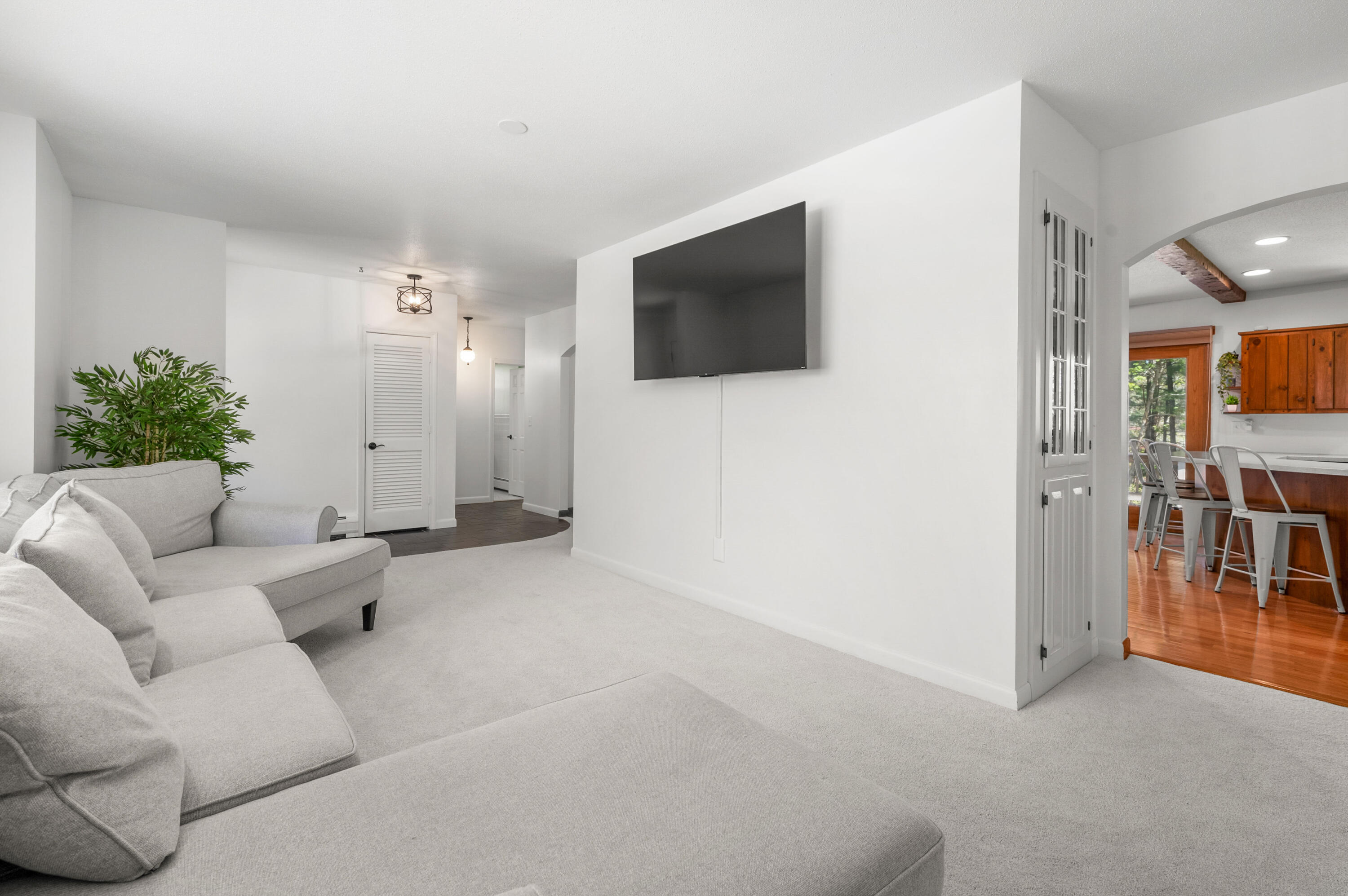 32 Dorcas Drive Barnstable, MA 02630 - Photo 9 of 39 Living Rm 2