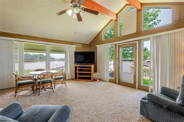 a view of a livingroom with furniture