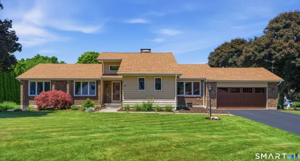 $599,900 | 21 Marshalls Meadows, Wethersfield, CT 06109