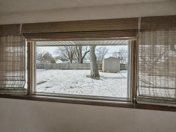 $149,900 | 1621 North 2000 East Road, Watseka, IL 60970