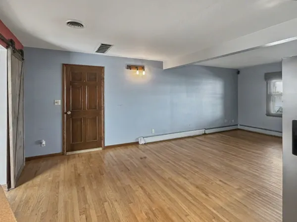 $149,900 | 1621 North 2000 East Road, Watseka, IL 60970