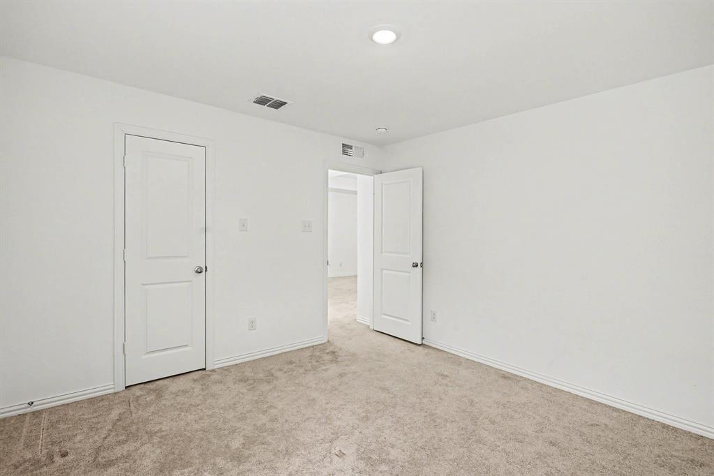 10004 Thornapple Road Fort Worth, TX 76179 - Photo 27 of 39