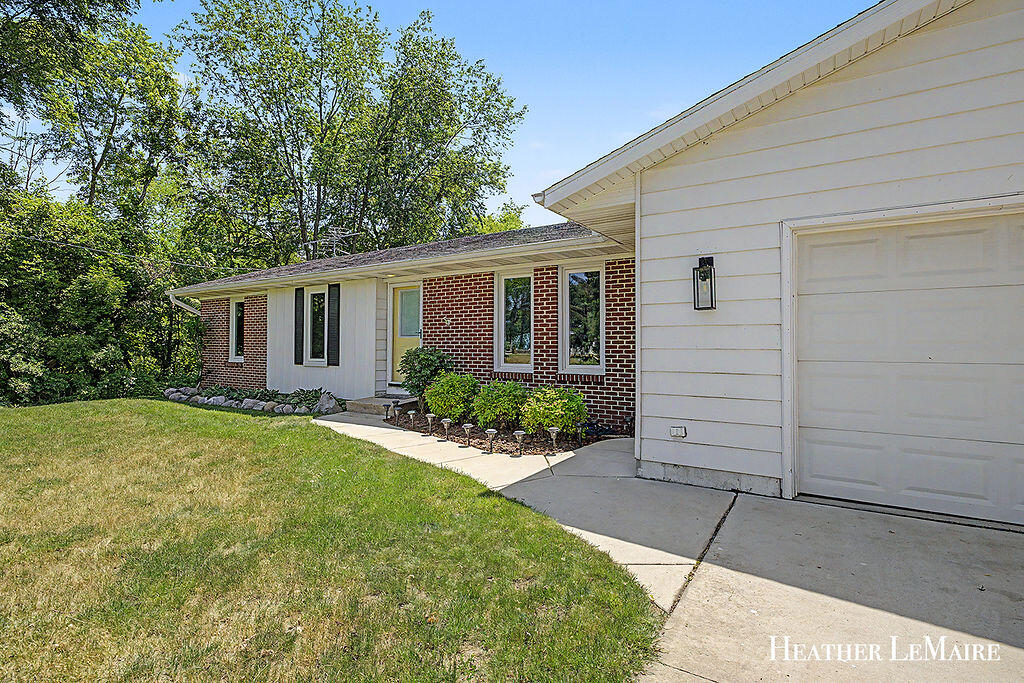 3942 Byron Road Hudsonville, MI 49426 - Photo 32 of 36 3X0A1869