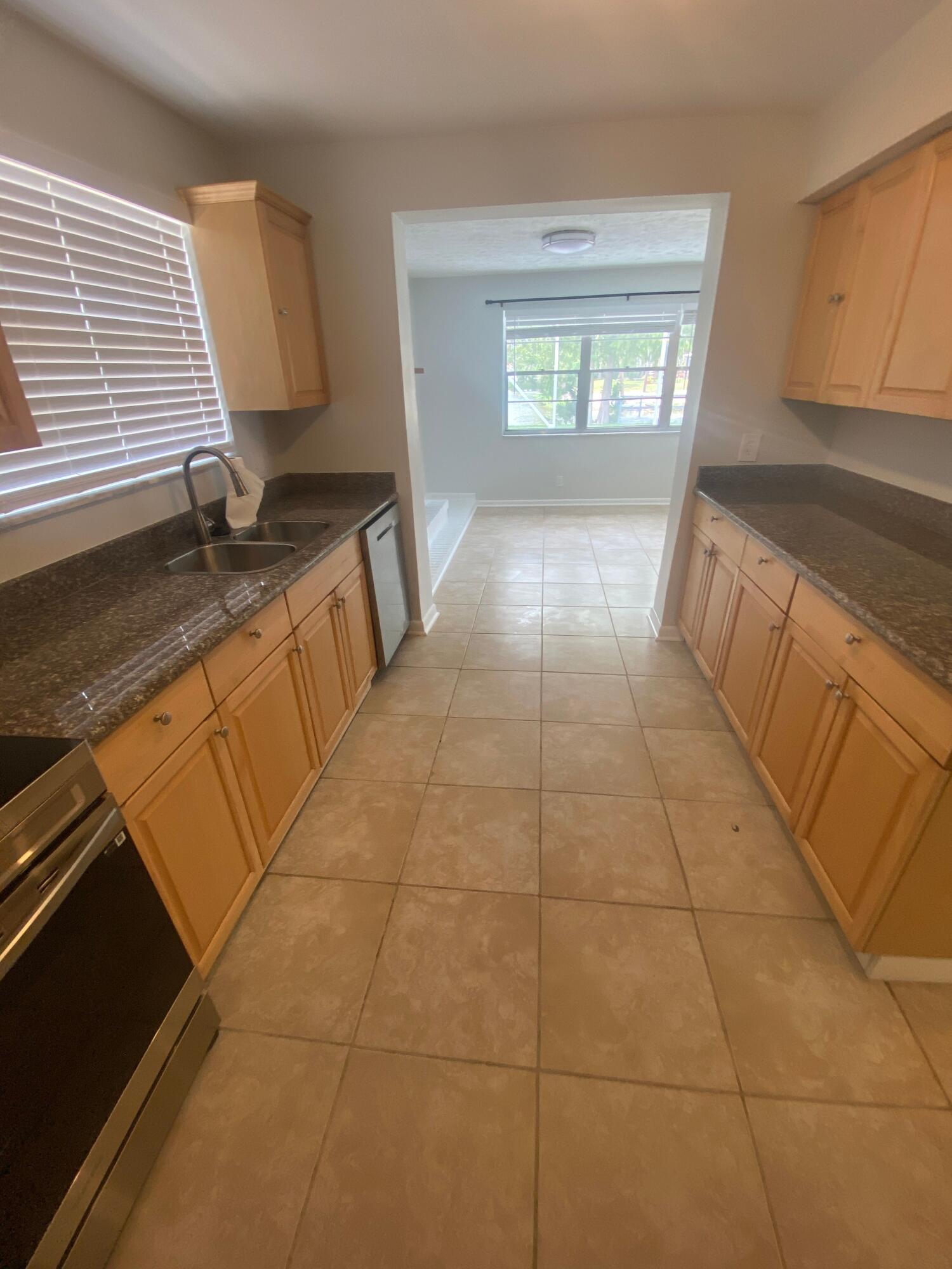 1317 Willow Road West Palm Beach, FL 33406 - Photo 7 of 33 7