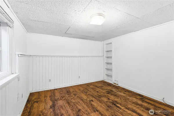 wooden floor in an empty room