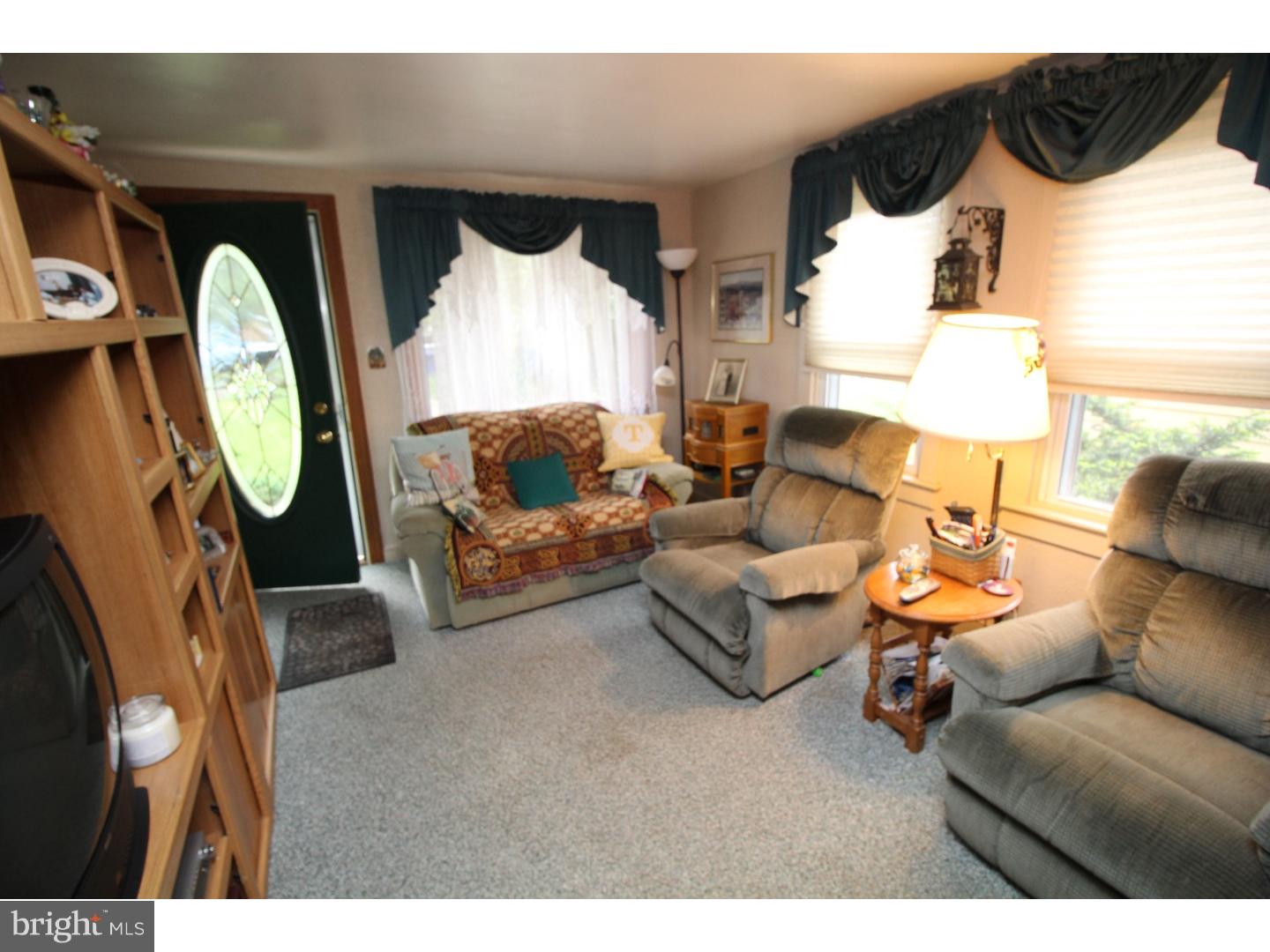 319 Delaware Avenue Riverside, NJ 08075 - Photo 8 of 19 Gallery Image 8