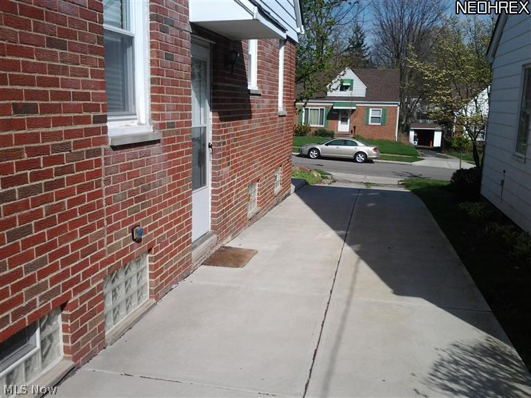 1520 Maplegrove Road South Euclid, OH 44121 - Photo 15 of 17