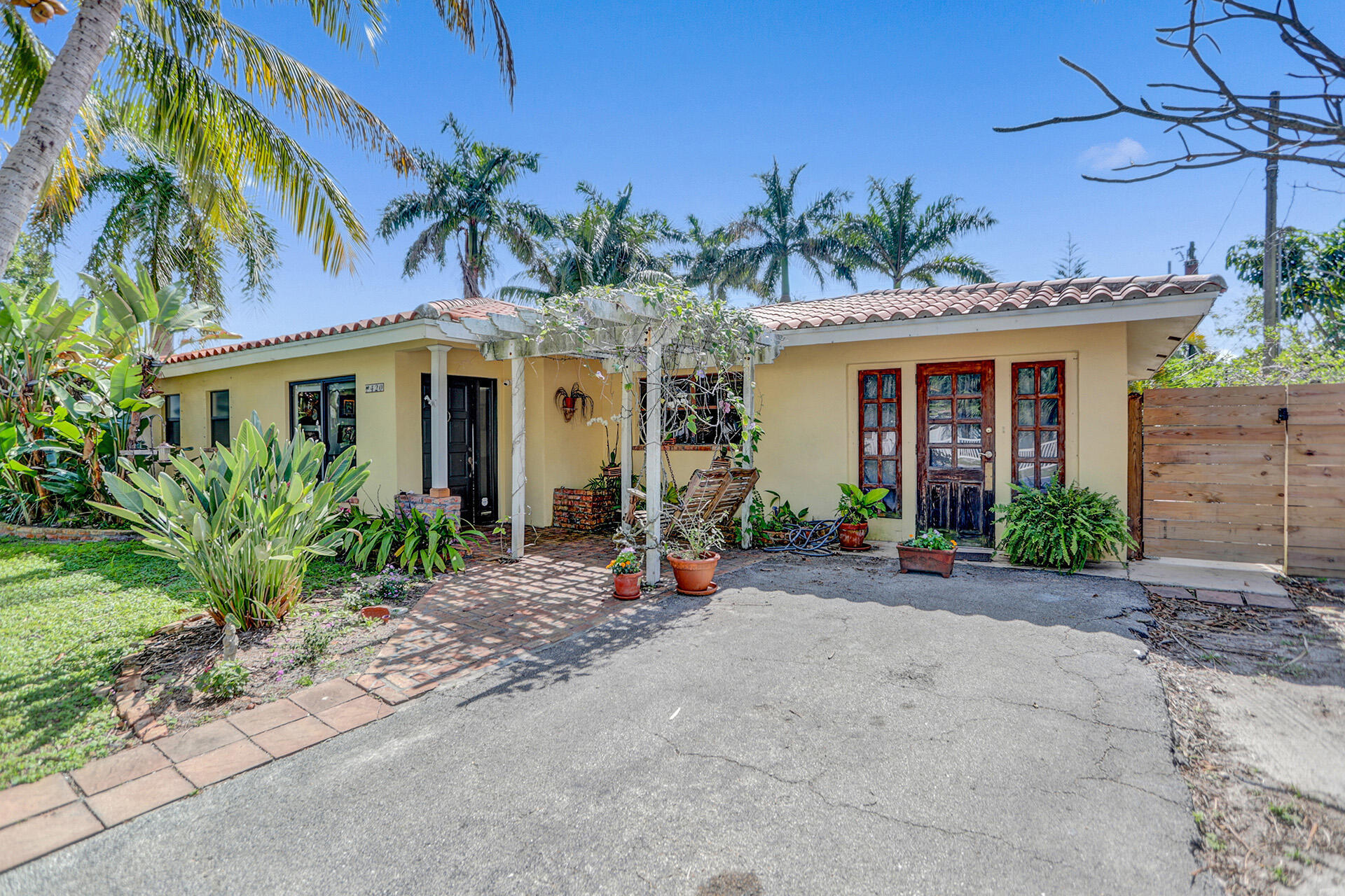 420 Northeast 36th Street Boca Raton, FL 33431 - Photo 5 of 42 B27I1634