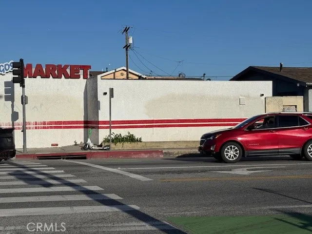 $1,000,000 | 1100 East 10th Street, Long Beach, CA 90813