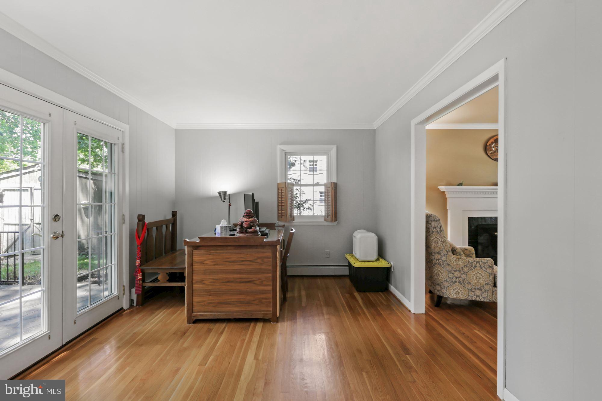 4614 Roundhill Road Ellicott City, MD 21043 - Photo 11 of 41 Gallery Image 11
