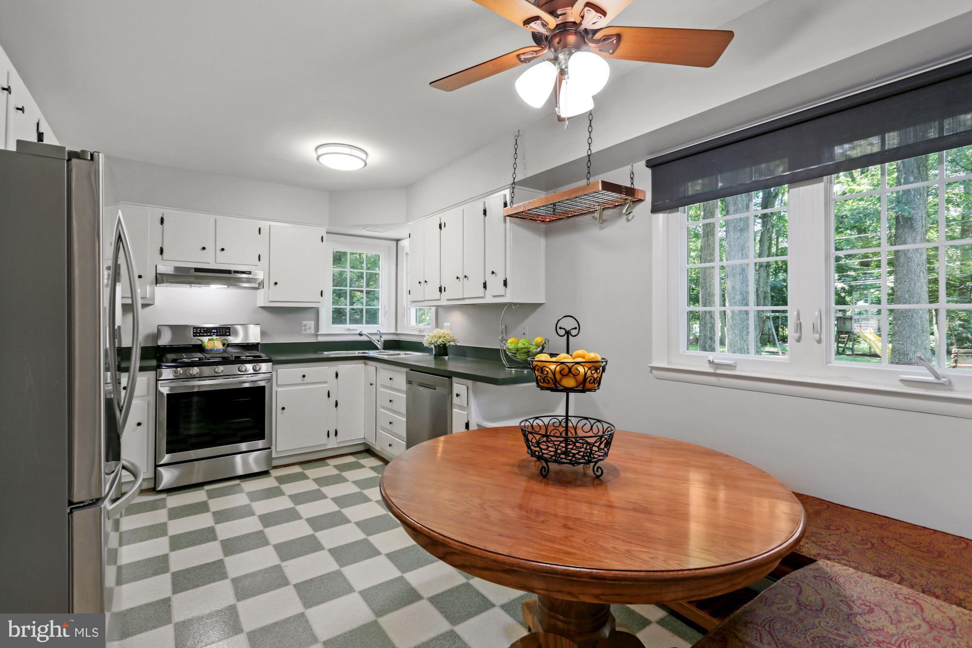 4614 Roundhill Road Ellicott City, MD 21043 - Photo 14 of 41 Gallery Image 14