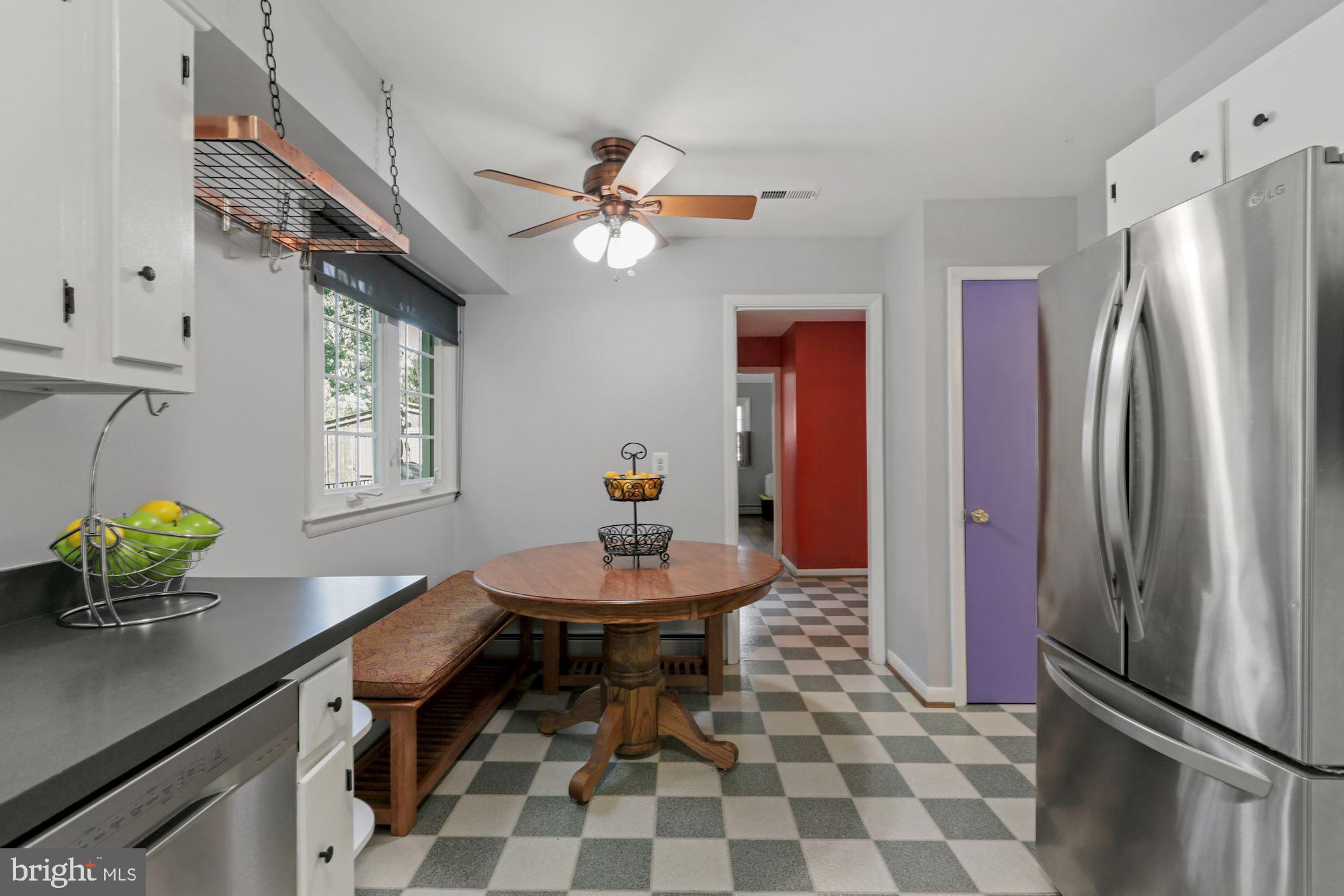 4614 Roundhill Road Ellicott City, MD 21043 - Photo 15 of 41 Gallery Image 15