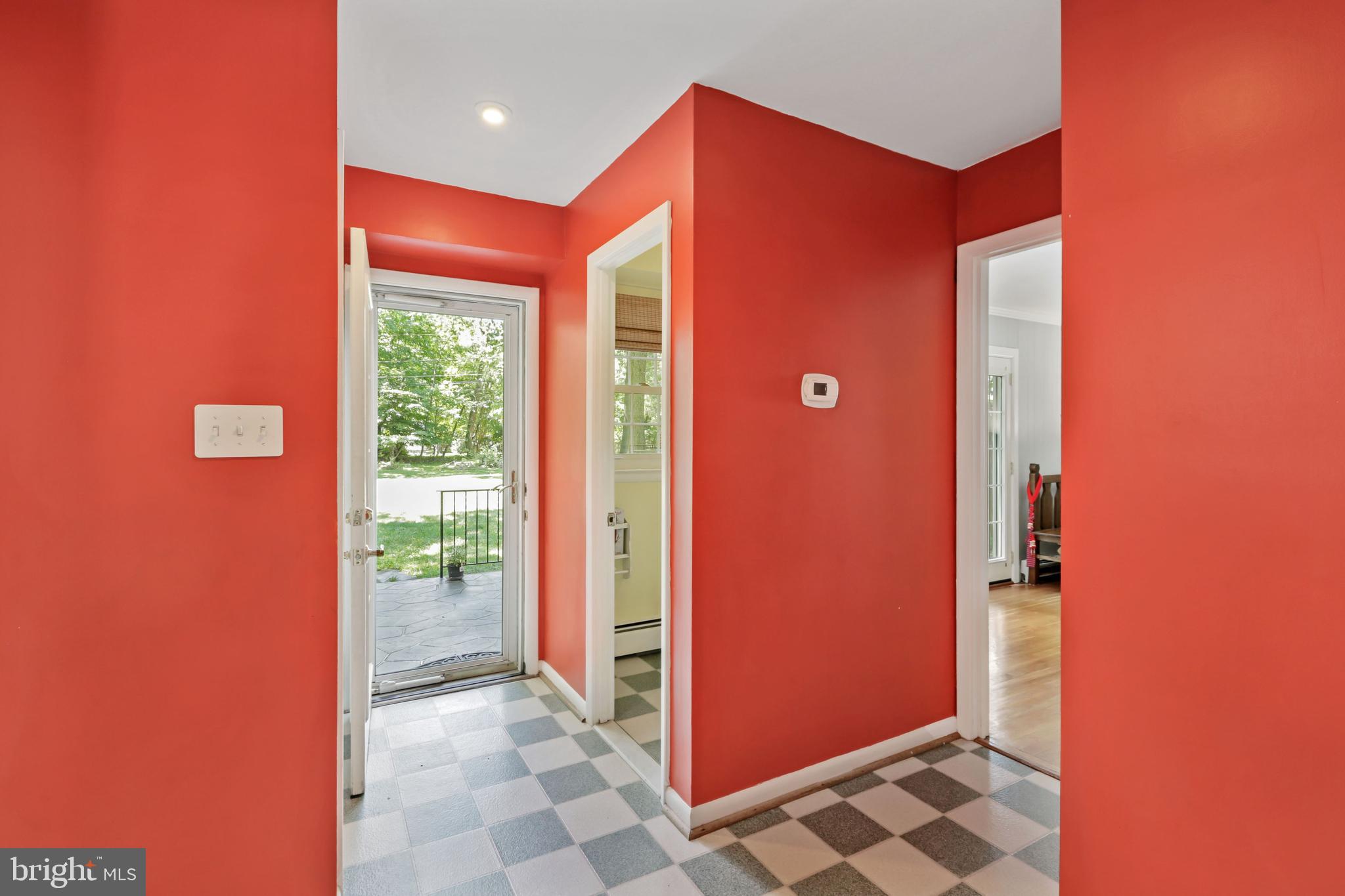 4614 Roundhill Road Ellicott City, MD 21043 - Photo 16 of 41 Gallery Image 16