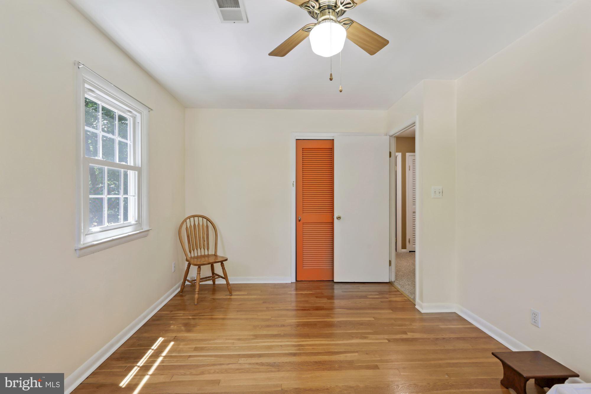 4614 Roundhill Road Ellicott City, MD 21043 - Photo 25 of 41 Gallery Image 25