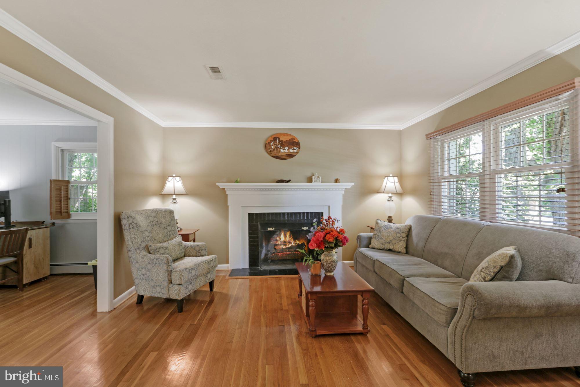 4614 Roundhill Road Ellicott City, MD 21043 - Photo 4 of 41 Gallery Image 4