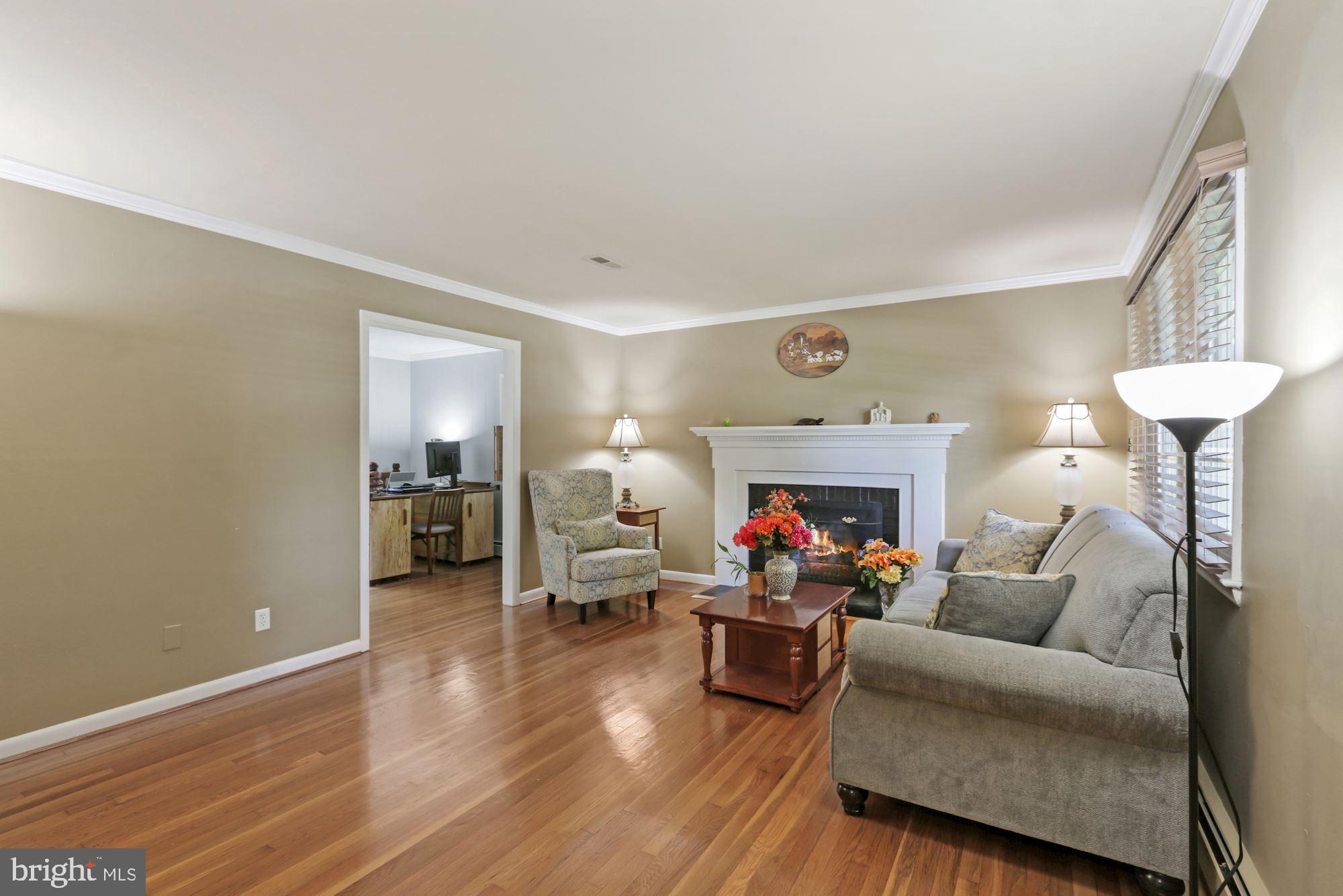 4614 Roundhill Road Ellicott City, MD 21043 - Photo 5 of 41 Gallery Image 5