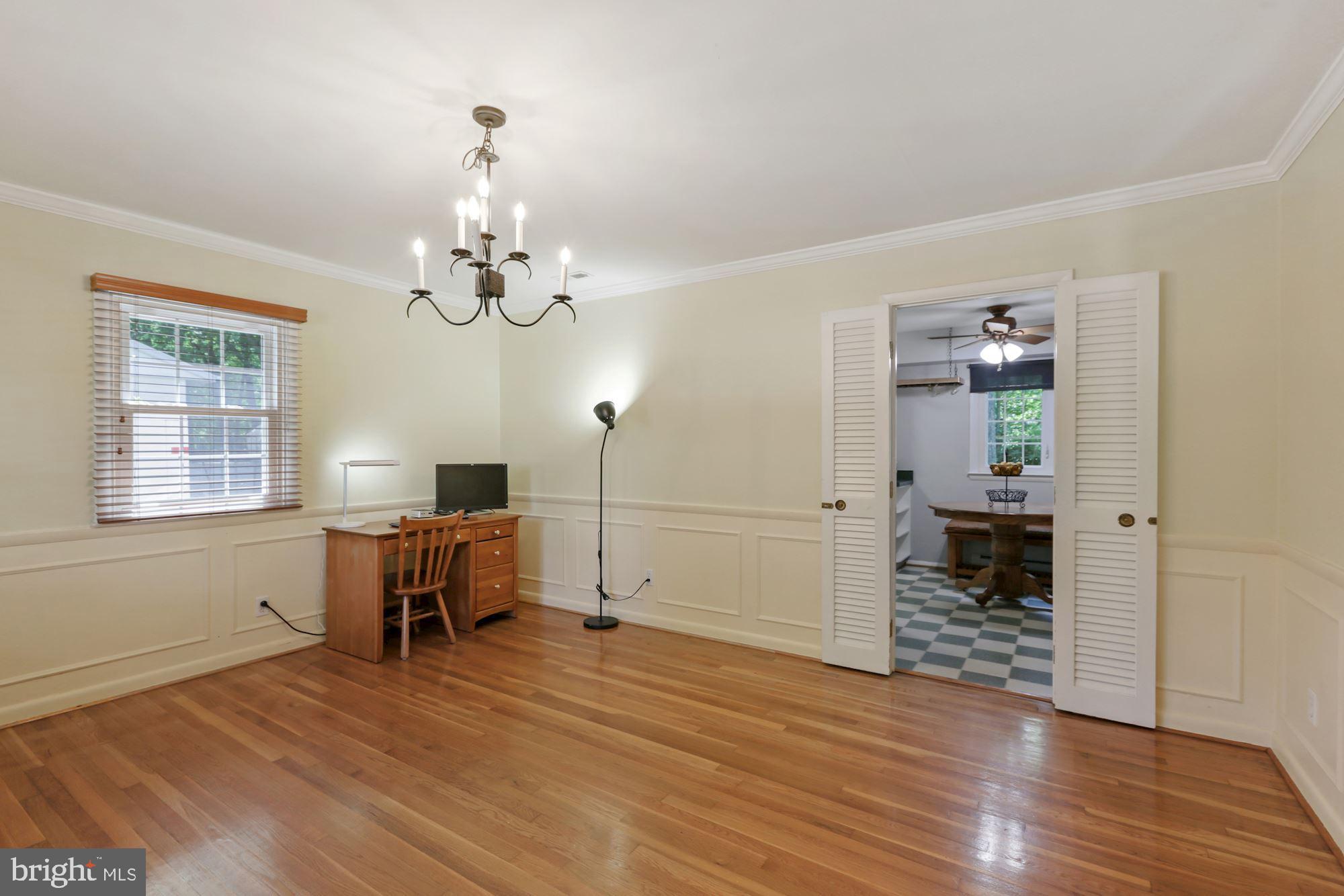 4614 Roundhill Road Ellicott City, MD 21043 - Photo 8 of 41 Gallery Image 8