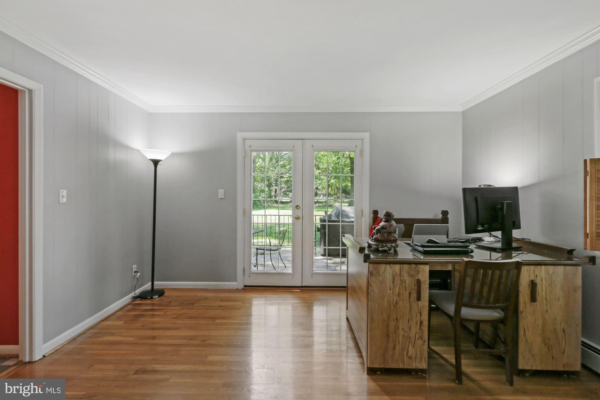 4614 Roundhill Road Ellicott City, MD 21043 - Photo 10 of 41 Gallery Image 10