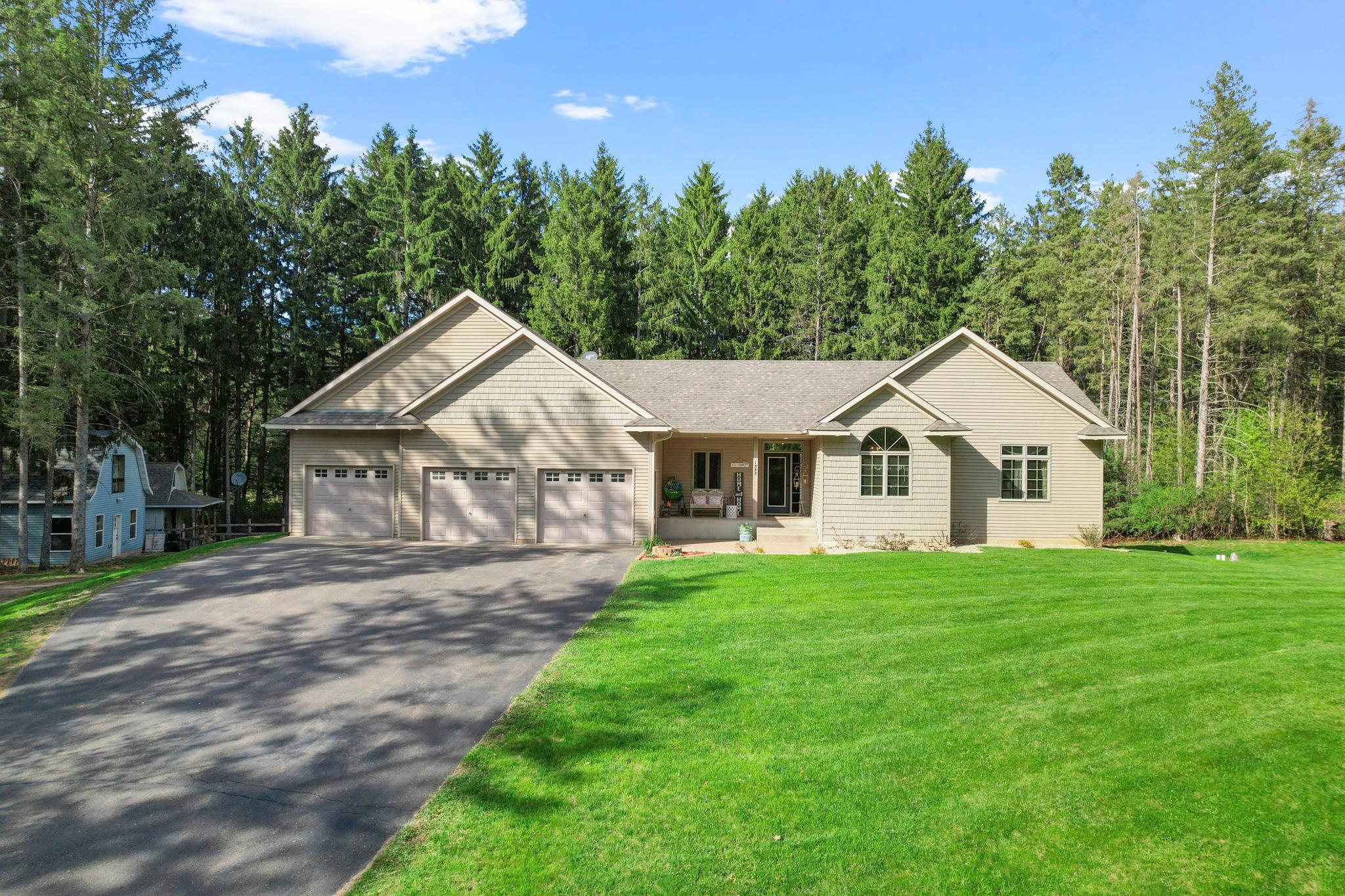 1888 Aspen Road Princeton, MN 55371 - Photo 6 of 98