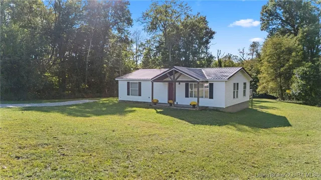 $174,945 | 694 South Thompson Road, Lexington, IN 47138