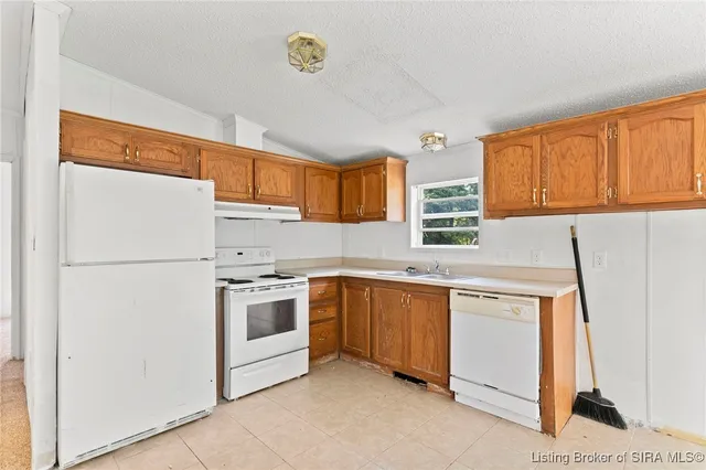 $174,945 | 694 South Thompson Road, Lexington, IN 47138