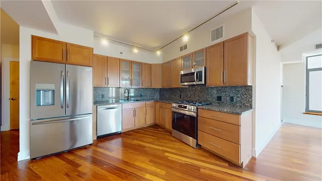 $1,218,000 | 346 Coney Island Avenue, Unit 601 | Windsor Terrace