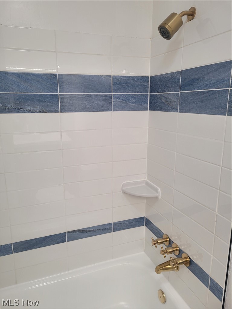 1092 Ledgeview Road Macedonia, OH 44056 - Photo 11 of 22 main bathroom